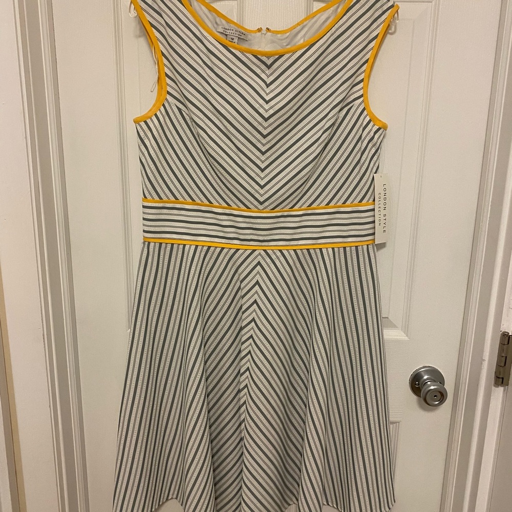 New London Style brand summer dress! Perfect for those fun summer outings!
